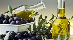 فوائد زيت الزيتون للصحة والشعر والبشرة