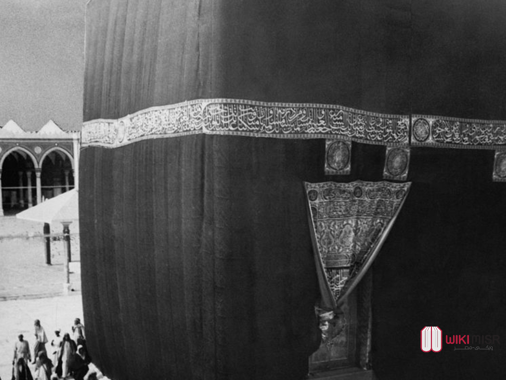 صورة لـ كسوة الكعبة المشرفة التقطها المصور أرني كيف عام 1910
