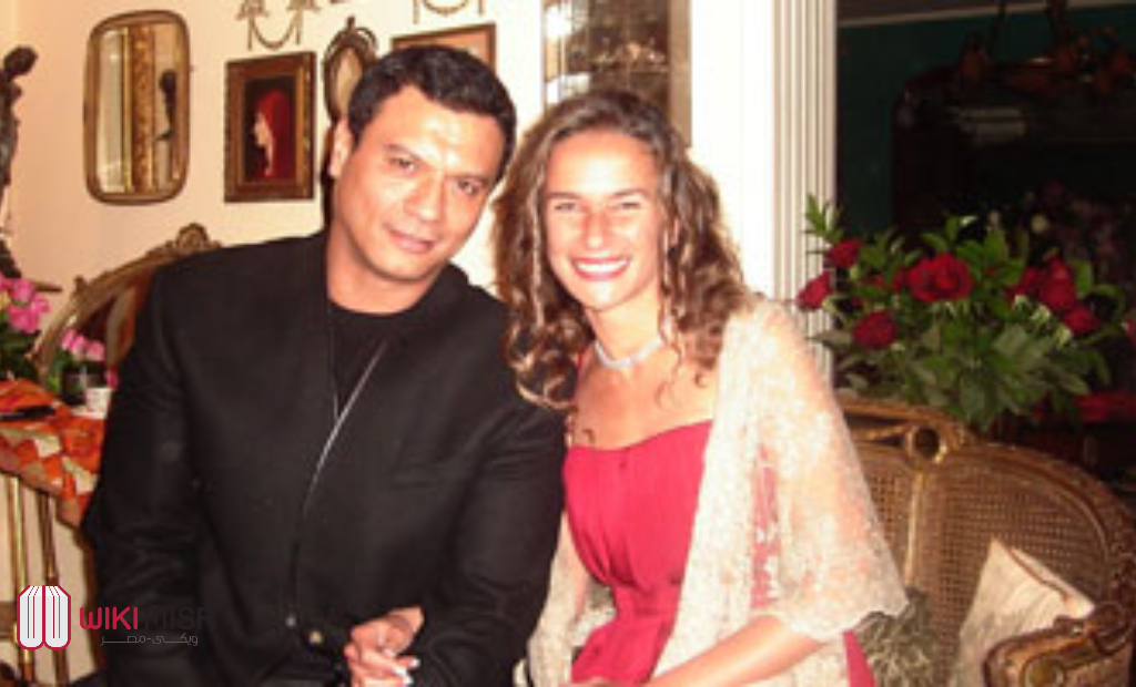 عباس أبو الحسن وزوجته