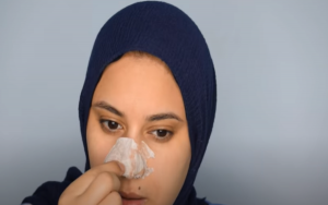 تنظيف البشرة من الرؤوس السوداء