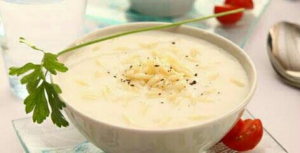 حساء شوربة كريمة الدجاج