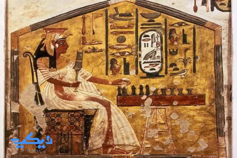 منظر للملكة نفرتارى من مقبرتها تلعب لعبة السنت المصرية القديمة.