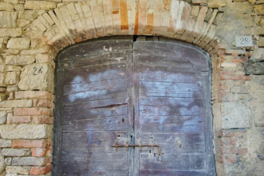 أبواب قديمة