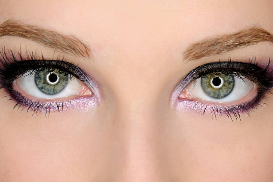 أفضل صور عيون خضراء لتحول جهازك إلى بقعة من الجمال