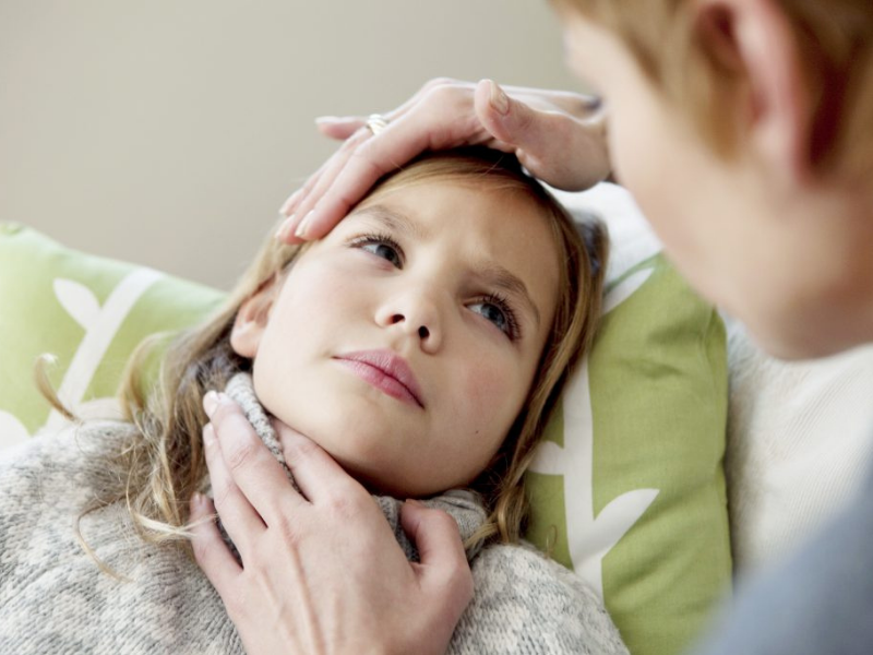 التهاب الحلق عند الأطفال – أسبابه وطرق علاجه