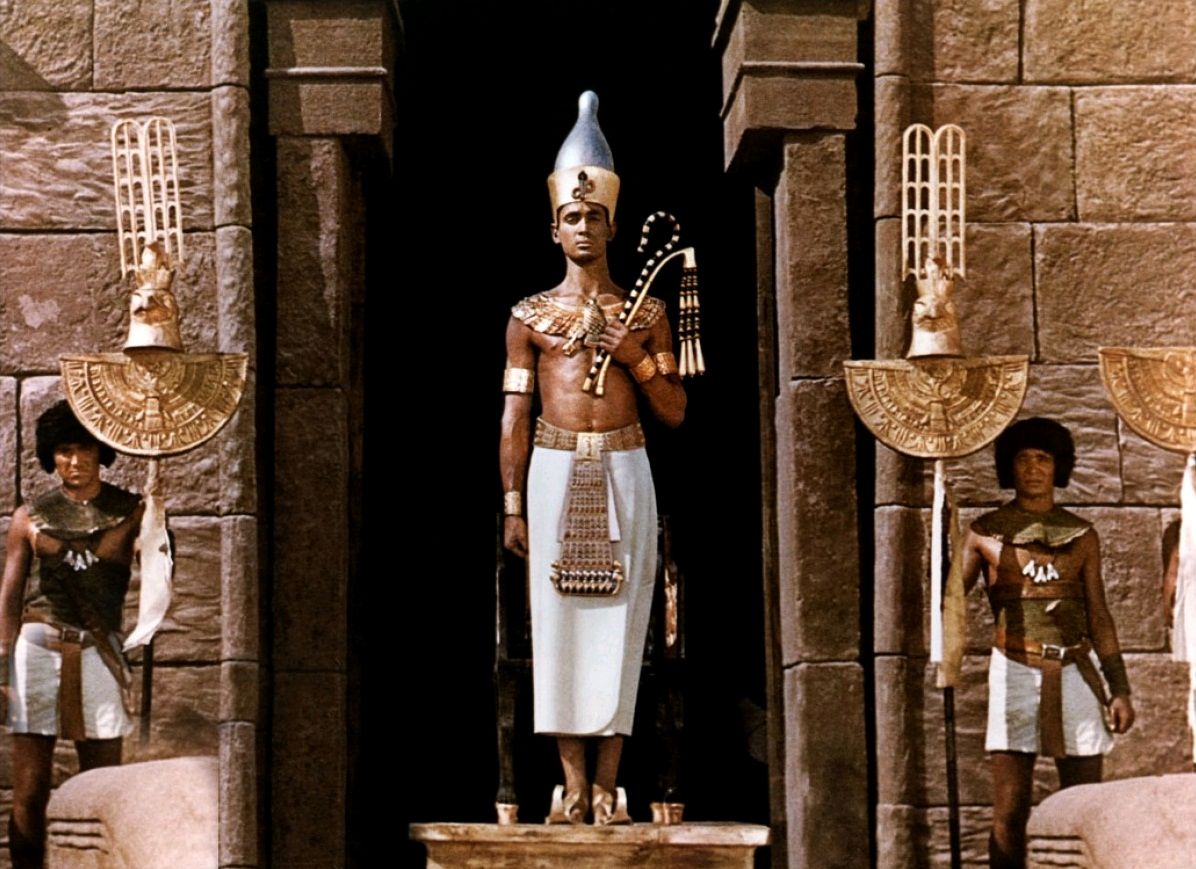 ملوك مصر القديمة ما بين القدوة الحسنة وفرعون موسى