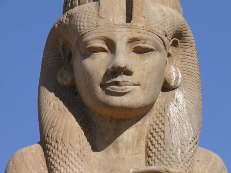 الحب والعشق وأشهر جميلات مصر القديمة