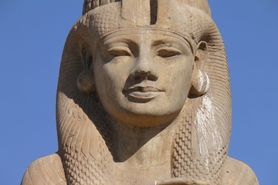 الحب والعشق وأشهر جميلات مصر القديمة
