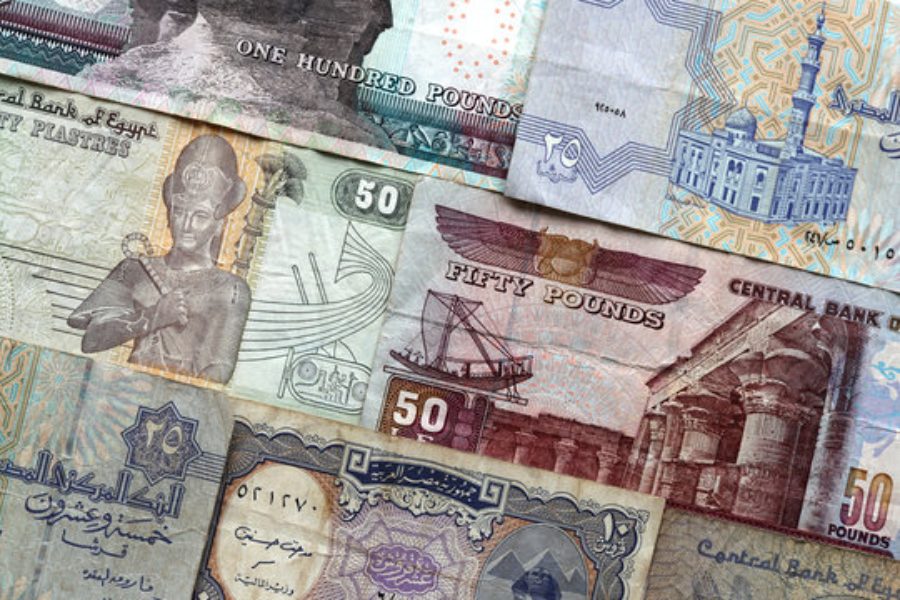 العملات المصرية : ما هي الآثار التي ظهرت على النقود البلاستيكية الجديدة؟