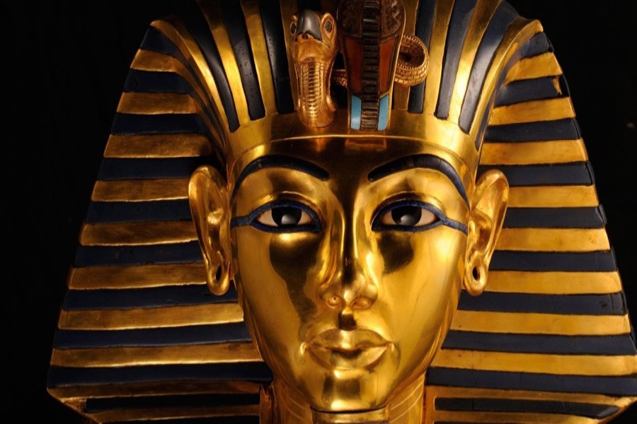 كيف جعل المصريون الذهب في بلادهم مثل التراب؟