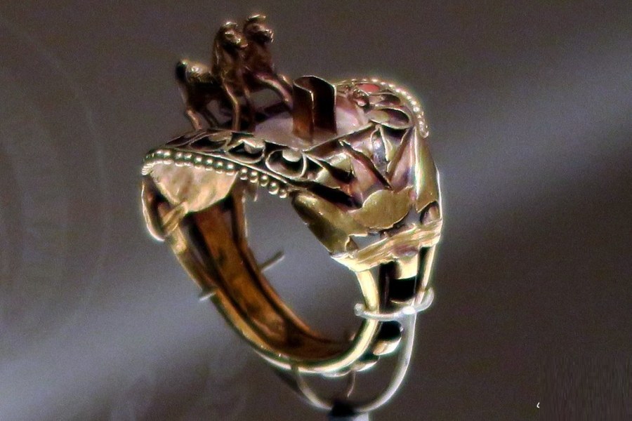 قصة الخاتم الذي صنعه رمسيس من أجل خيوله وأهداه محمد علي لملك فرنسا