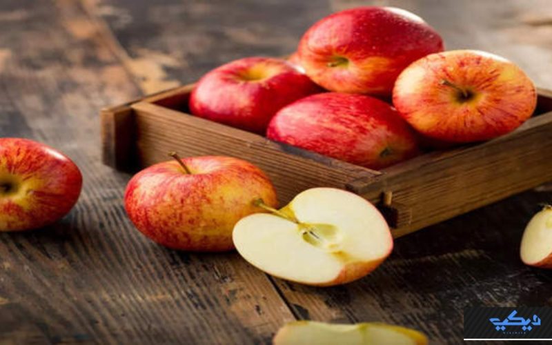 تنتج بعض النباتات الثمار مثل التفاح