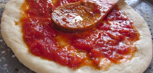 طريقة عمل عجينة البيتزا 